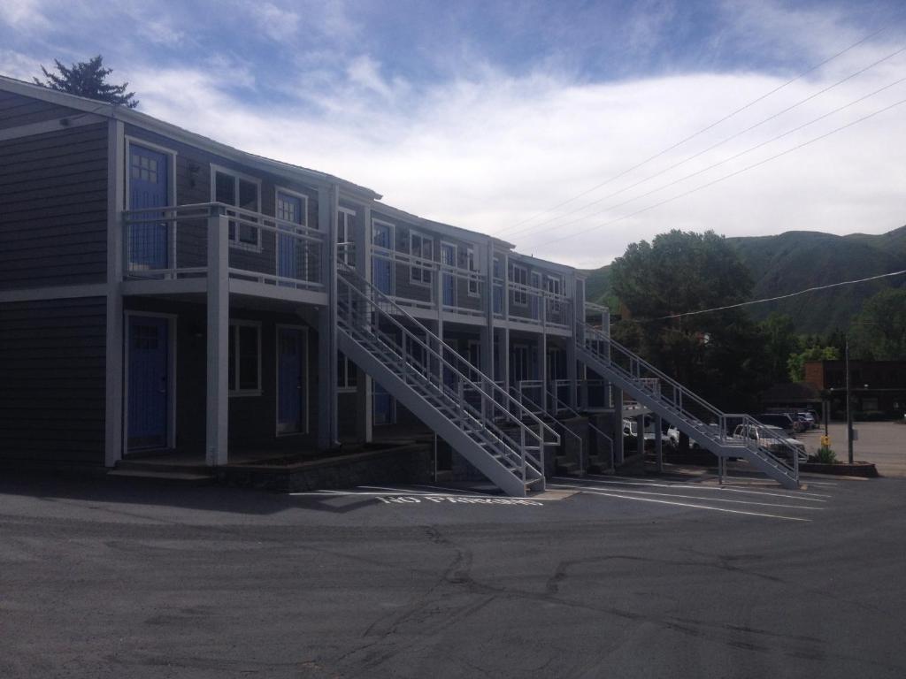 Basalt Mountain Inn מראה חיצוני תמונה